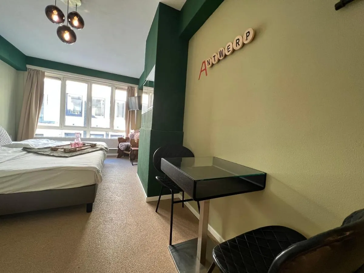Apartment Lotelito Roomzzz Antwerp Belgium